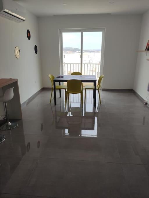 Apartamento Sorriso Flat N.9 - Entire Unit Bahía de San Pablo Exterior foto